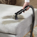 مكنسة تنظيف السجاد بيسيل 1.1 لتر – 300 وات – أسود / أزرق
